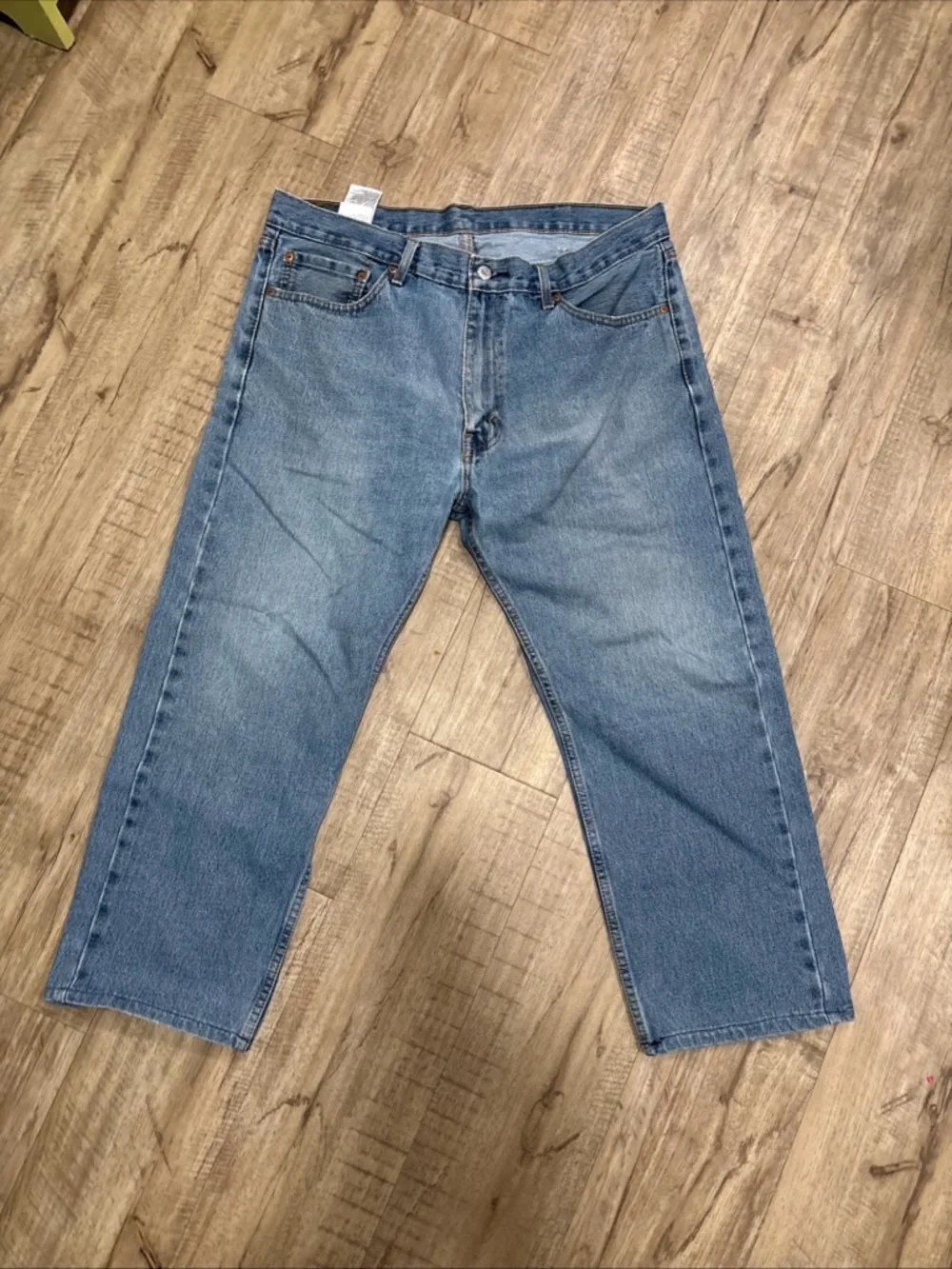 Levi's Men's Light Blue Straight‑Leg Jeans with Leather Patch - Picture 3 of 9